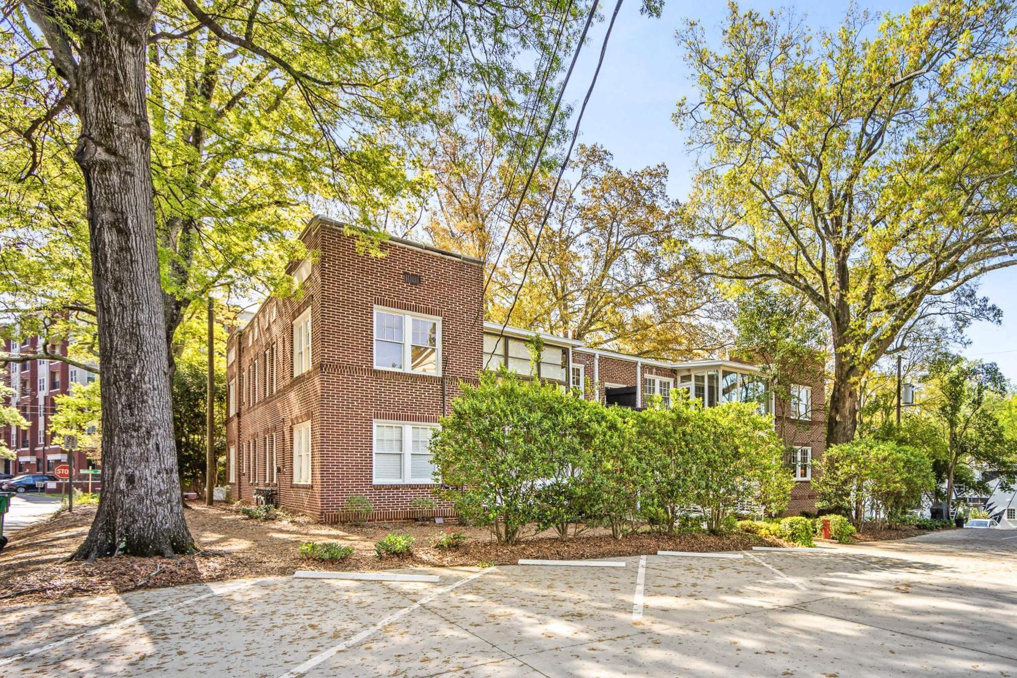 2 Bedroom In Myers Park With Comfortable Screened Porch *