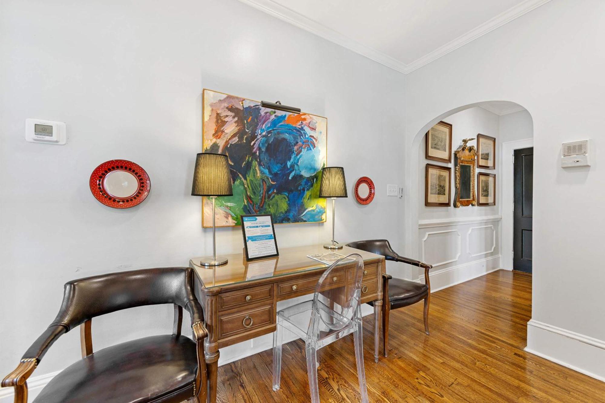 Holiday home 2 Bedroom In Myers Park With Comfortable Screened Porch Charlotte